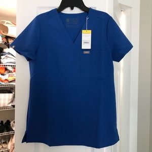 FIGS Catarina Scrub Top